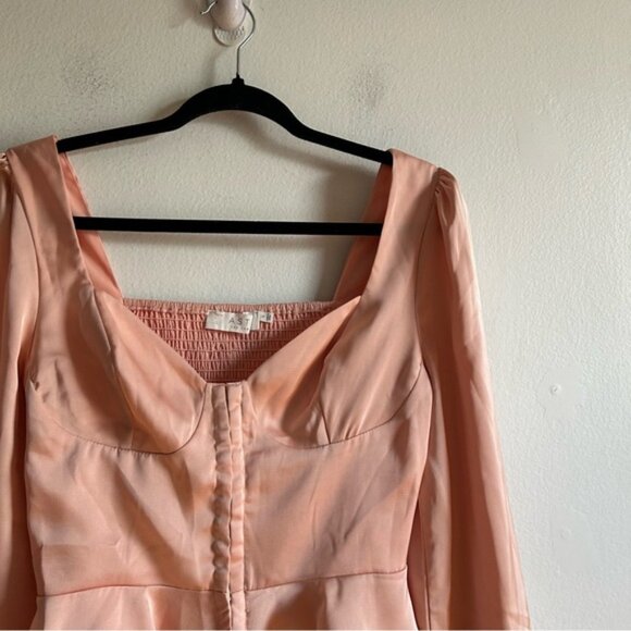 ASTR Light Pink Satin Corset Long Sleeves Blouse - Picture 9 of 10